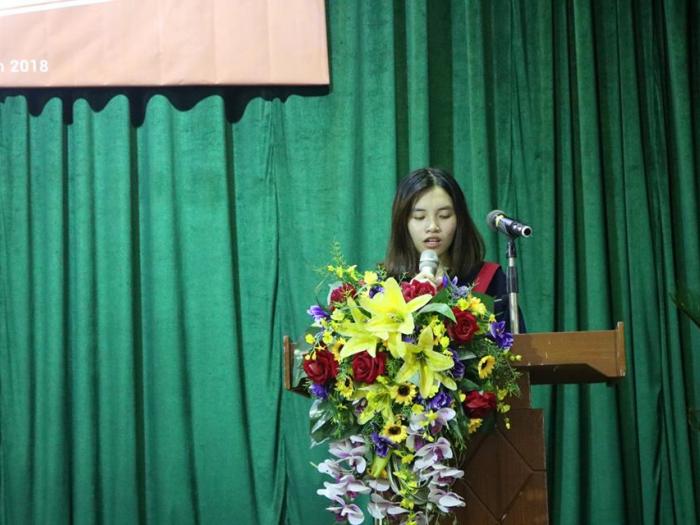 Xúc động bài phát biểu của đại diện sinh viên K29 tại lễ tốt nghiệp